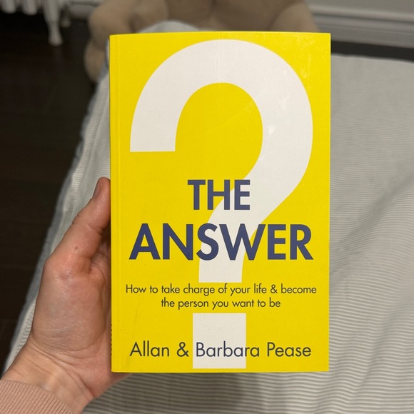 Yellow 'The Answer' Book by Allan & Barbara Pease - Picture 1 of 1